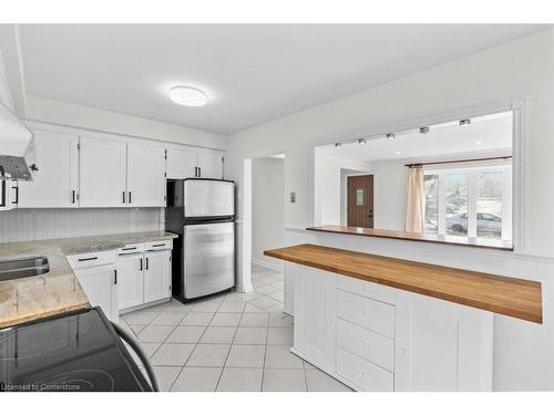 149 Victor Boulevard, Hamilton, ON - Indoor Photo Showing Kitchen With Double Sink