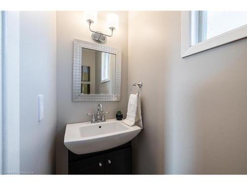 3052 Flanagan Court, Burlington, ON - Indoor Photo Showing Bathroom