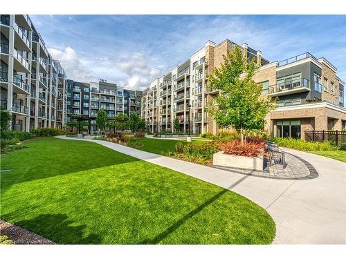 417-5055 Greenlane Road, Beamsville, ON - Outdoor With Balcony With Facade