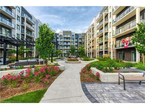 417-5055 Greenlane Road, Beamsville, ON - Outdoor With Balcony With Facade