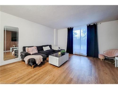 110-350 Quigley Road, Hamilton, ON - Indoor Photo Showing Living Room