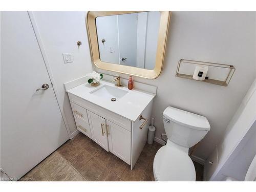 110-350 Quigley Road, Hamilton, ON - Indoor Photo Showing Bathroom