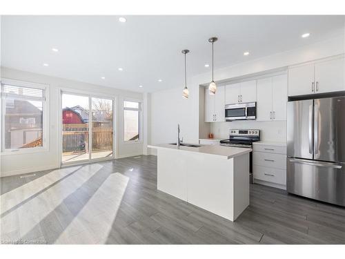 730 Knox Avenue, Hamilton, ON - Indoor Photo Showing Kitchen With Upgraded Kitchen