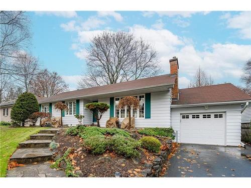 481 Townsend Avenue, Burlington, ON - Outdoor With Facade