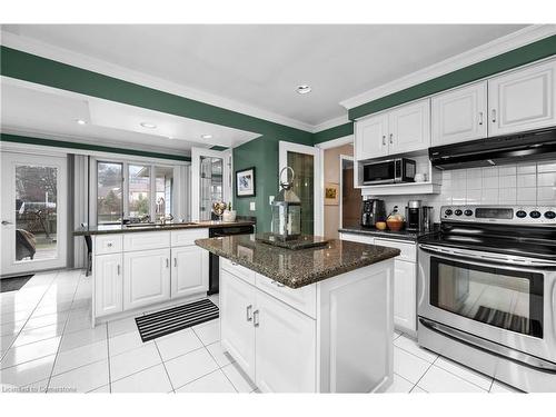 481 Townsend Avenue, Burlington, ON - Indoor Photo Showing Kitchen With Stainless Steel Kitchen With Upgraded Kitchen