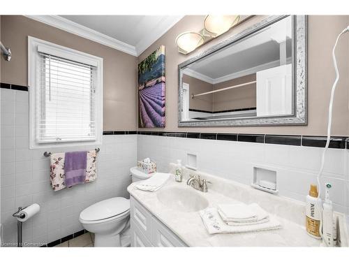 481 Townsend Avenue, Burlington, ON - Indoor Photo Showing Bathroom