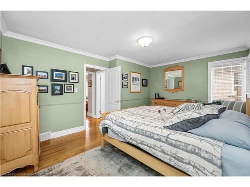 481 Townsend Avenue, Burlington, ON - Indoor Photo Showing Bedroom