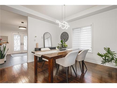 2244 Dewsbury Drive, Oakville, ON - Indoor Photo Showing Dining Room