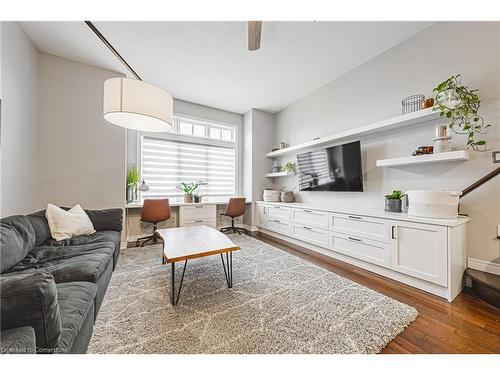 2244 Dewsbury Drive, Oakville, ON - Indoor Photo Showing Living Room