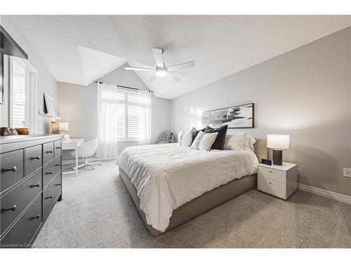 2244 Dewsbury Drive, Oakville, ON - Indoor Photo Showing Bedroom