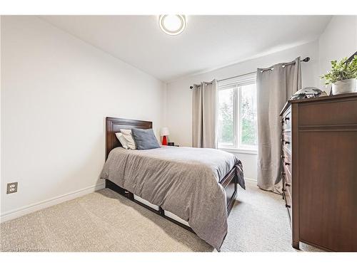 2244 Dewsbury Drive, Oakville, ON - Indoor Photo Showing Bedroom