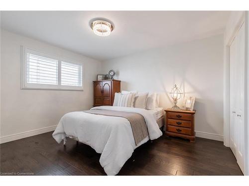 1223 Dunsmure Road, Hamilton, ON - Indoor Photo Showing Bedroom