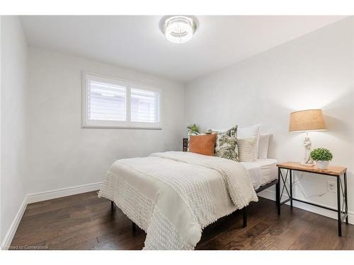 1223 Dunsmure Road, Hamilton, ON - Indoor Photo Showing Bedroom