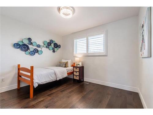 1223 Dunsmure Road, Hamilton, ON - Indoor Photo Showing Bedroom