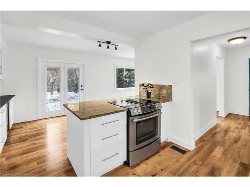 115 Gibson Street, Grimsby, ON - Indoor Photo Showing Kitchen