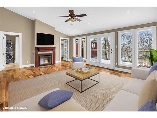 115 Gibson Street, Grimsby, ON - Indoor Photo Showing Living Room With Fireplace