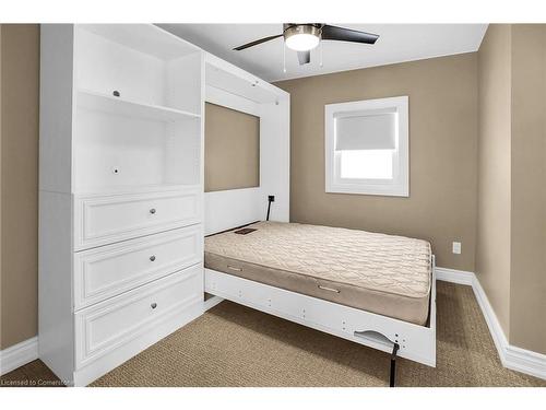 115 Gibson Street, Grimsby, ON - Indoor Photo Showing Bedroom