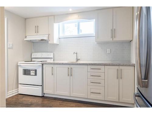 5247 Spruce Avenue, Burlington, ON - Indoor Photo Showing Kitchen