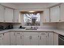 142 Council Crescent, Ancaster, ON  - Indoor Photo Showing Kitchen 