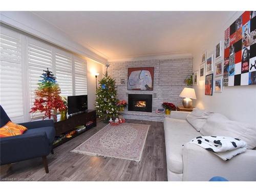 142 Council Crescent, Ancaster, ON - Indoor Photo Showing Living Room With Fireplace