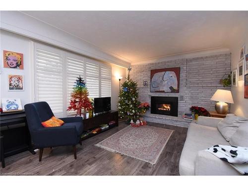 142 Council Crescent, Ancaster, ON - Indoor Photo Showing Living Room With Fireplace