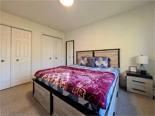 1 Rosedale Avenue, St. Catharines, ON - Indoor Photo Showing Bedroom