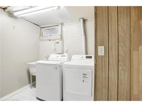 82 Guildwood Drive, Hamilton, ON - Indoor Photo Showing Laundry Room