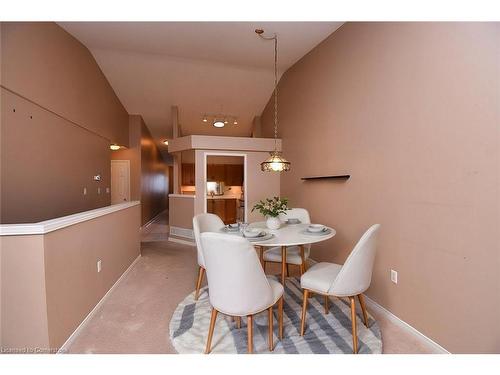 8-60 Rice Avenue, Hamilton, ON - Indoor Photo Showing Dining Room