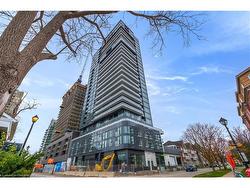 2301-370 Martha Street  Burlington, ON L7R 2P7