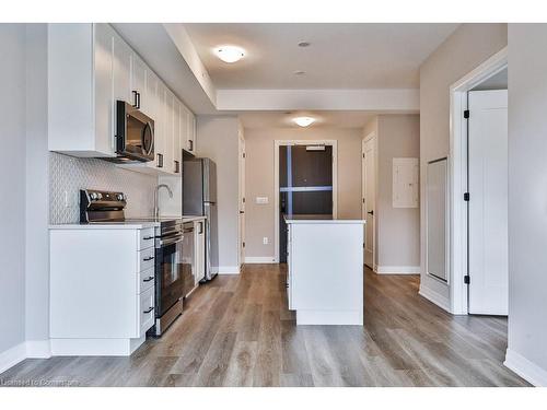 201-480 Gordon Krantz Avenue, Milton, ON - Indoor Photo Showing Kitchen