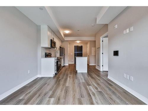 201-480 Gordon Krantz Avenue, Milton, ON - Indoor Photo Showing Kitchen