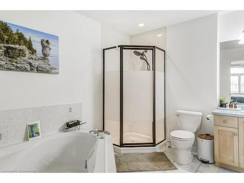 85 Foxborough Drive, Ancaster, ON - Indoor Photo Showing Bathroom