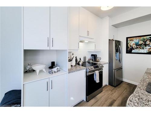 27-270 Melvin Avenue Avenue, Hamilton, ON - Indoor Photo Showing Kitchen