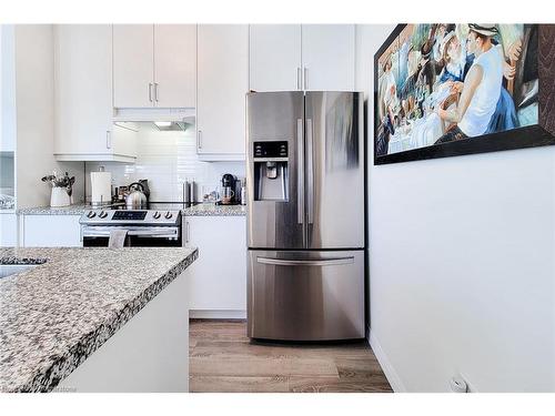 27-270 Melvin Avenue Avenue, Hamilton, ON - Indoor Photo Showing Kitchen