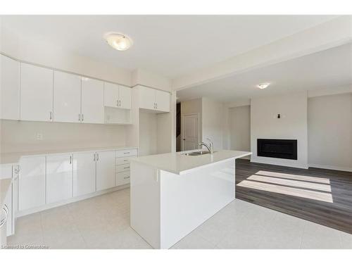 430 Beechwood Forest Lane Lane, Gravenhurst, ON - Indoor Photo Showing Kitchen