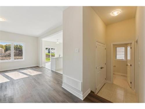 430 Beechwood Forest Lane Lane, Gravenhurst, ON - Indoor Photo Showing Other Room