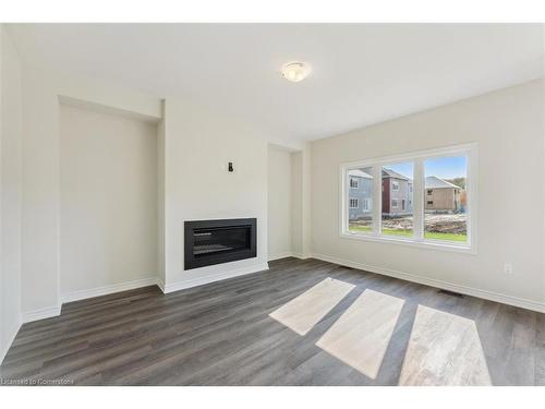 430 Beechwood Forest Lane Lane, Gravenhurst, ON - Indoor Photo Showing Living Room With Fireplace