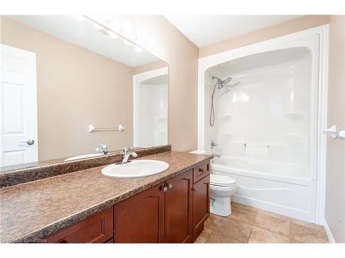 125 Periwinkle Drive, Hamilton, ON - Indoor Photo Showing Bathroom