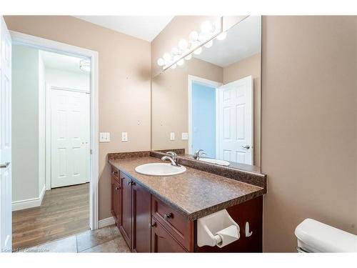 125 Periwinkle Drive, Hamilton, ON - Indoor Photo Showing Bathroom