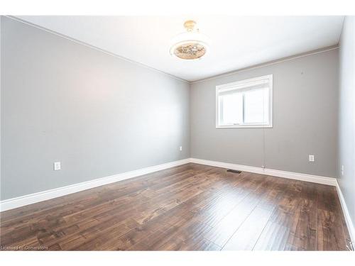 125 Periwinkle Drive, Hamilton, ON - Indoor Photo Showing Other Room