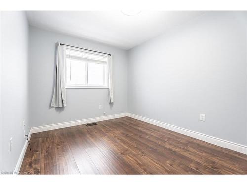 125 Periwinkle Drive, Hamilton, ON - Indoor Photo Showing Other Room