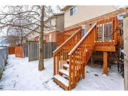 125 Periwinkle Drive, Hamilton, ON - Outdoor