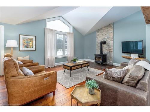 12895 King Road, Niagara Falls, ON - Indoor Photo Showing Living Room With Fireplace