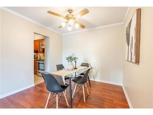 201-975 Warwick Court, Burlington, ON - Indoor Photo Showing Dining Room