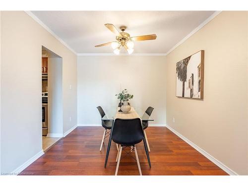 201-975 Warwick Court, Burlington, ON - Indoor Photo Showing Dining Room