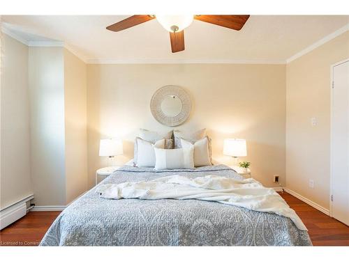 201-975 Warwick Court, Burlington, ON - Indoor Photo Showing Bedroom