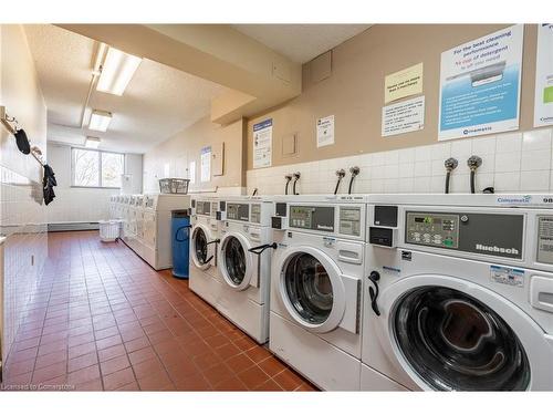 201-975 Warwick Court, Burlington, ON - Indoor Photo Showing Laundry Room