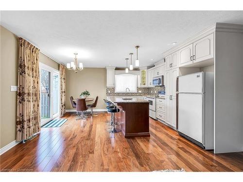 6 Postma Drive, Dunnville, ON - Indoor Photo Showing Kitchen