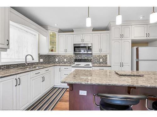 6 Postma Drive, Dunnville, ON - Indoor Photo Showing Kitchen With Upgraded Kitchen