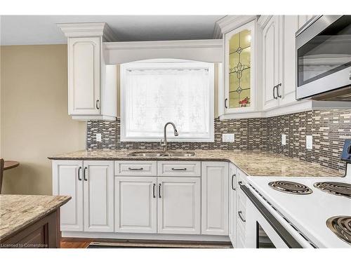 6 Postma Drive, Dunnville, ON - Indoor Photo Showing Kitchen With Double Sink